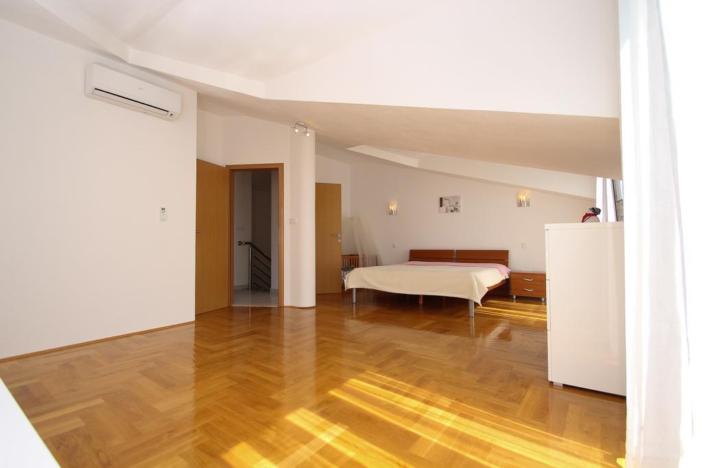 Apartman Dominik Trogir Exterior photo