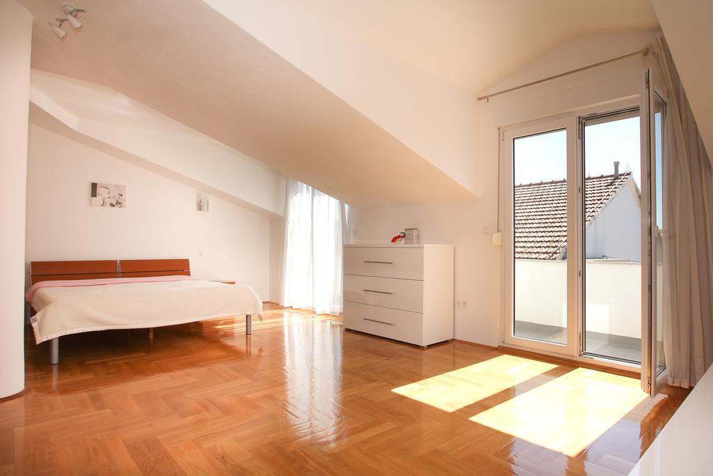 Apartman Dominik Trogir Exterior photo
